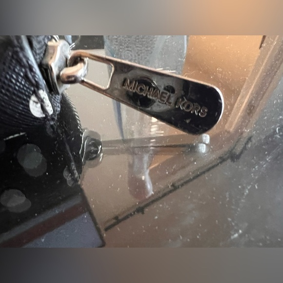 MK wallet - Picture 3 of 3